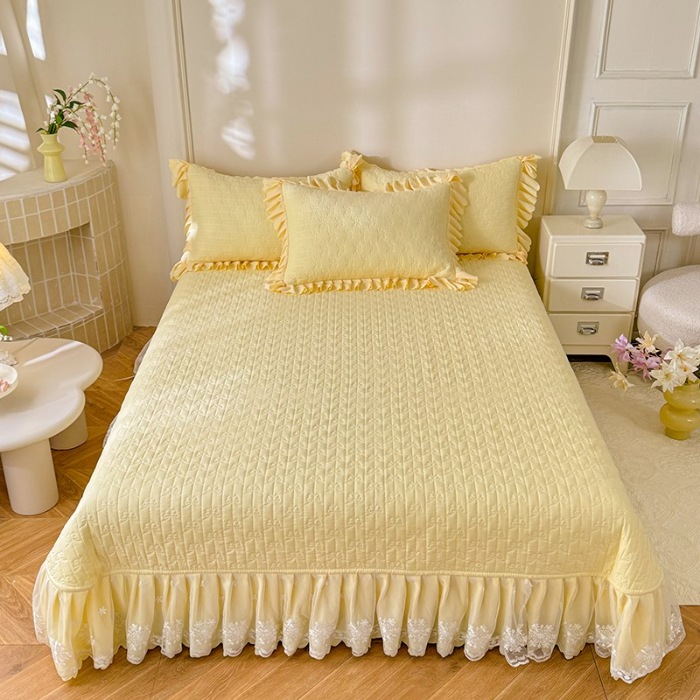 91家纺网 家纺一手货源 找家纺 苏米娜家纺2025春夏新品韩版甜美公主风超柔水洗棉床盖四件套刺绣针织棉双层纱纯棉棉麻全棉少女心夹棉床裙款夏被款床盖 花夕-嫩黄