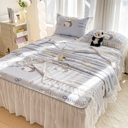 91家纺网 家纺一手货源 找家纺 （总）康纳利2025新款A类冰豆豆床裙款凉席夏被四件套凉感丝空调被送买家秀