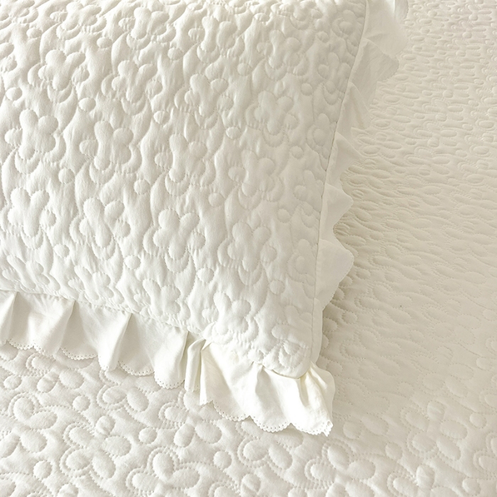 91家纺网 家纺一手货源 找家纺 2025韩版少女心法式公主风水洗棉蕾丝花边夏被床盖款四件套泡泡棉小竺棉凉蝴蝶结夏被床盖款四件套  蜜可儿—奶油白 