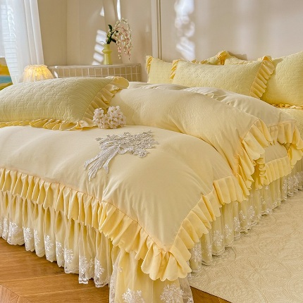 91家纺网 家纺一手货源 找家纺 （总）漫布云家纺2025春夏新品韩版甜美公主风超柔水洗棉床盖四件套刺绣针织棉双层纱纯棉棉麻全棉少女心夹棉床裙款夏被款床盖