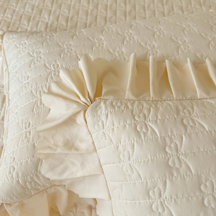 91家纺网 家纺一手货源 找家纺 漫布云家纺2025春夏新品韩版甜美公主风超柔水洗棉床盖四件套刺绣针织棉双层纱纯棉棉麻全棉少女心夹棉床裙款夏被款床盖 花夕—奶油白 