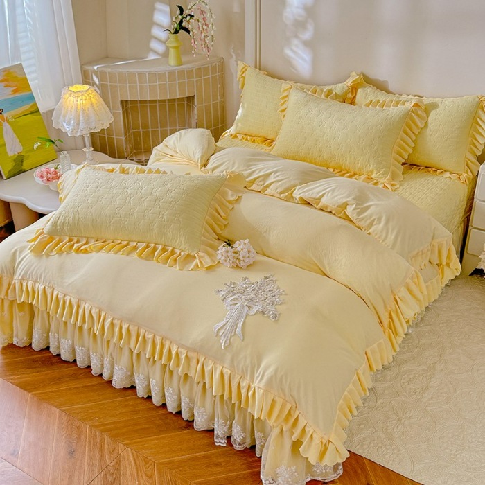 91家纺网 家纺一手货源 找家纺 漫布云家纺2025春夏新品韩版甜美公主风超柔水洗棉床盖四件套刺绣针织棉双层纱纯棉棉麻全棉少女心夹棉床裙款夏被款床盖 花夕-嫩黄 
