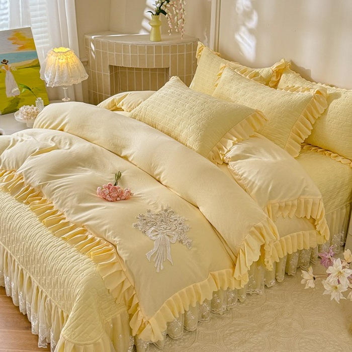 91家纺网 家纺一手货源 找家纺 漫布云家纺2025春夏新品韩版甜美公主风超柔水洗棉床盖四件套刺绣针织棉双层纱纯棉棉麻全棉少女心夹棉床裙款夏被款床盖 花夕-嫩黄 