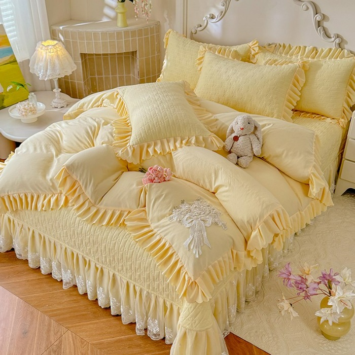 91家纺网 家纺一手货源 找家纺 漫布云家纺2025春夏新品韩版甜美公主风超柔水洗棉床盖四件套刺绣针织棉双层纱纯棉棉麻全棉少女心夹棉床裙款夏被款床盖 花夕-嫩黄 