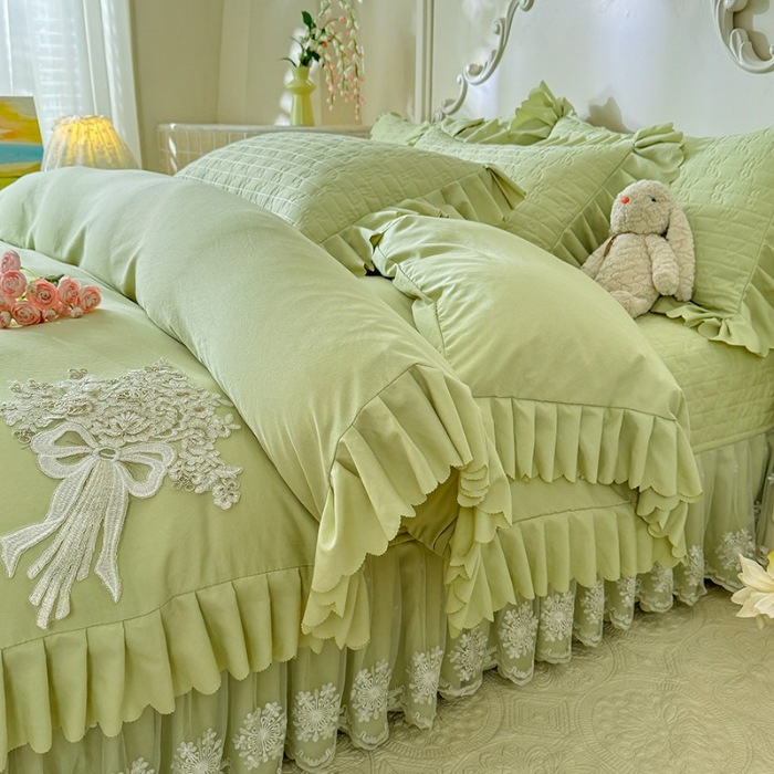 91家纺网 家纺一手货源 找家纺 漫布云家纺2025春夏新品韩版甜美公主风超柔水洗棉床盖四件套刺绣针织棉双层纱纯棉棉麻全棉少女心夹棉床裙款夏被款床盖 花夕-嫩芽绿