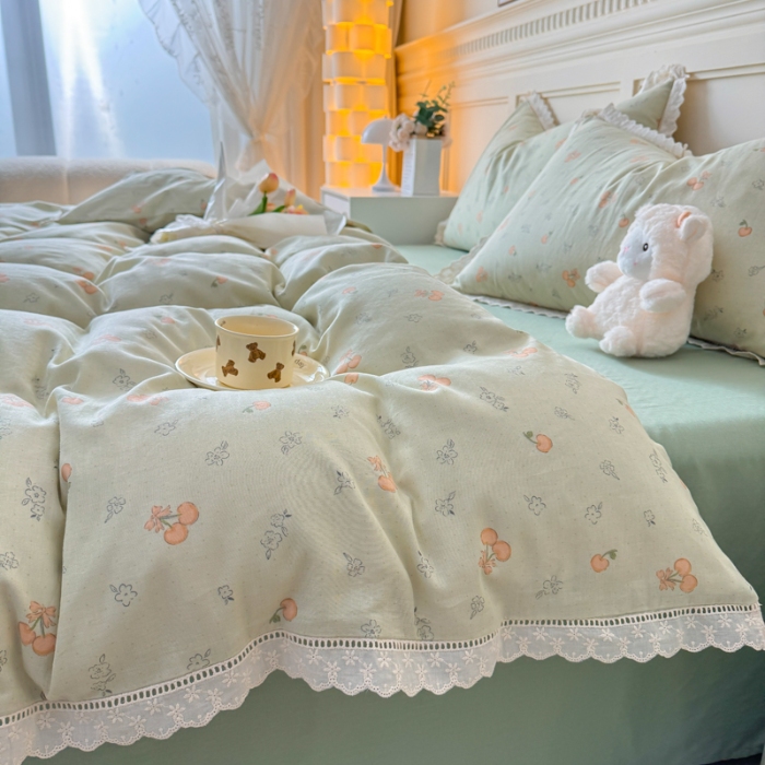 91家纺网 家纺一手货源 找家纺 【苏东来】2025韩版蕾丝花边纯棉全棉双层纱四件套全棉纯棉小碎花印花四件套小清新公主风韩系皱皱纱花边四件套针织棉四件套件 绿色心情