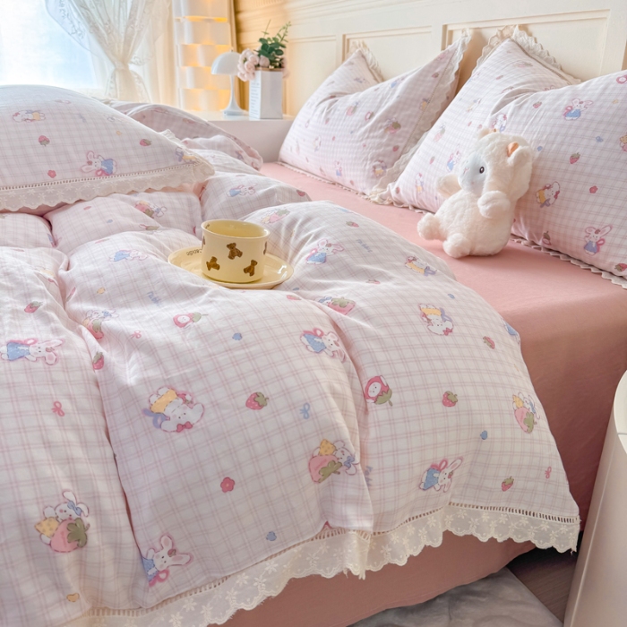 91家纺网 家纺一手货源 找家纺 【苏东来】2025韩版蕾丝花边纯棉全棉双层纱四件套全棉纯棉小碎花印花四件套小清新公主风韩系皱皱纱花边四件套针织棉四件套件 甜心小兔-粉