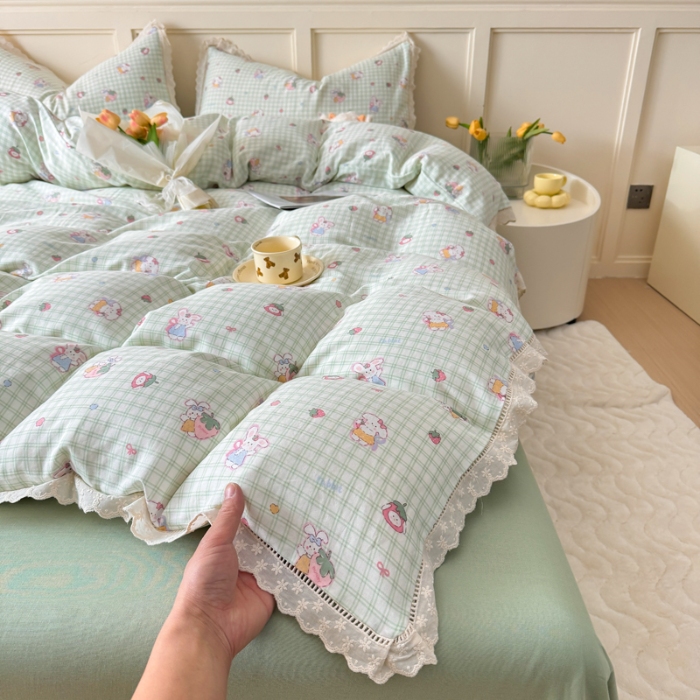 91家纺网 家纺一手货源 找家纺 【苏东来】2025韩版蕾丝花边纯棉全棉双层纱四件套全棉纯棉小碎花印花四件套小清新公主风韩系皱皱纱花边四件套针织棉四件套件 甜心小兔绿