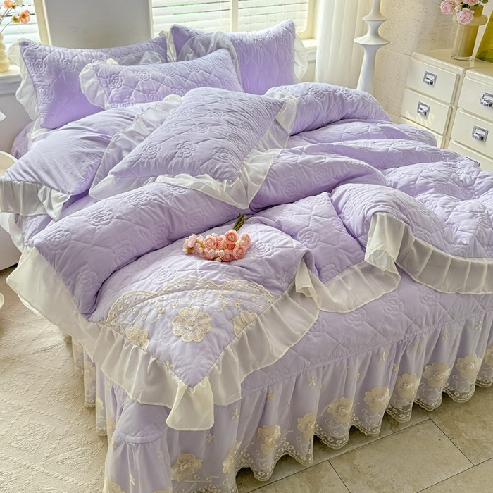 91家纺网 家纺一手货源 找家纺 苏米娜家纺2025春夏韩版法式公主风水洗棉床盖款多功能被套 夏被床盖四件套多功能二合一水洗棉夹泡泡棉小竺棉棉床裙款 香榭丽-梦幻紫