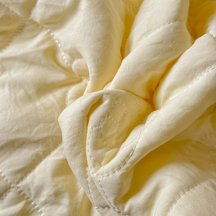 91家纺网 家纺一手货源 找家纺 苏米娜家纺2025春夏韩版法式公主风水洗棉床盖款多功能被套 夏被床盖四件套多功能二合一水洗棉夹泡泡棉小竺棉棉床裙款  香榭丽-嫩黄