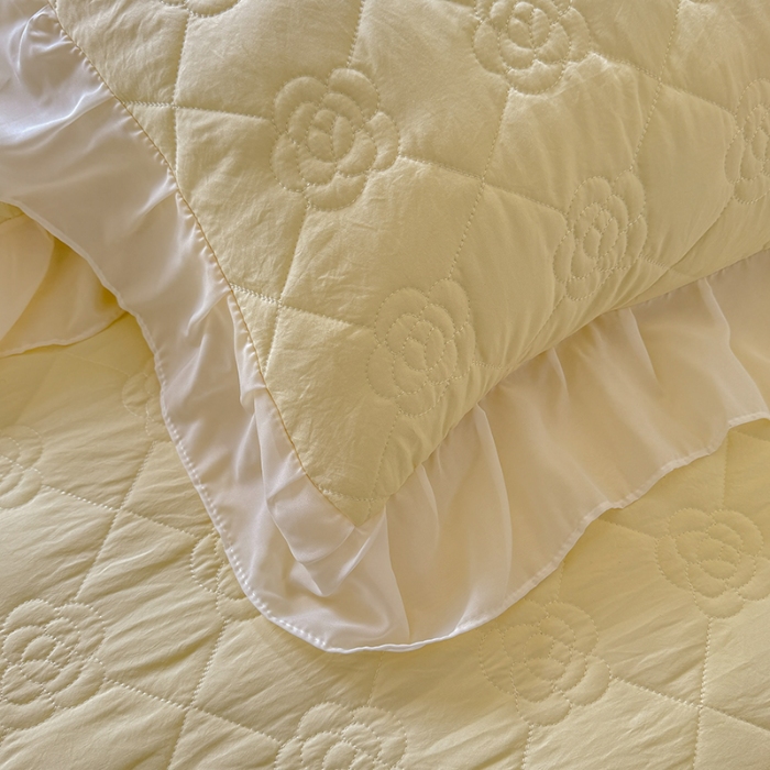 91家纺网 家纺一手货源 找家纺 苏米娜家纺2025春夏韩版法式公主风水洗棉床盖款多功能被套 夏被床盖四件套多功能二合一水洗棉夹泡泡棉小竺棉棉床裙款  香榭丽-嫩黄