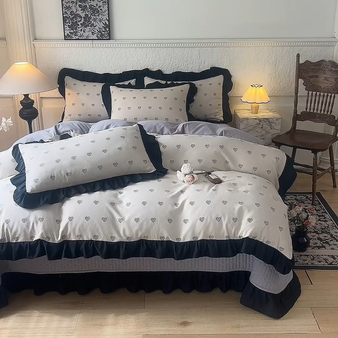 91家纺网 家纺一手货源 找家纺 漫布云家纺法式A类母婴级针织双层纱床盖款四件套赫本风全棉纯棉麻泡泡棉小竺棉超柔水洗棉床单床盖款 赫本风-爱心 