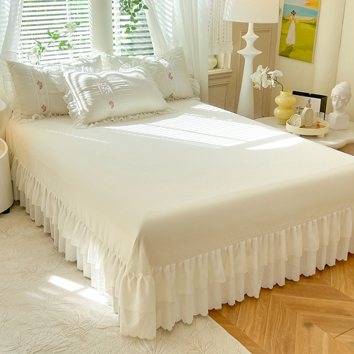 91家纺网 家纺一手货源 找家纺 （总）舒咪欧 2025新款床裙床盖款泡泡纱纯色韩版绣花水洗棉花边法式公主风夏被四件套