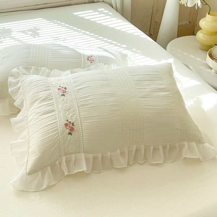 91家纺网 家纺一手货源 找家纺 （总）舒咪欧 2025新款床裙床盖款泡泡纱纯色韩版绣花水洗棉花边法式公主风夏被四件套