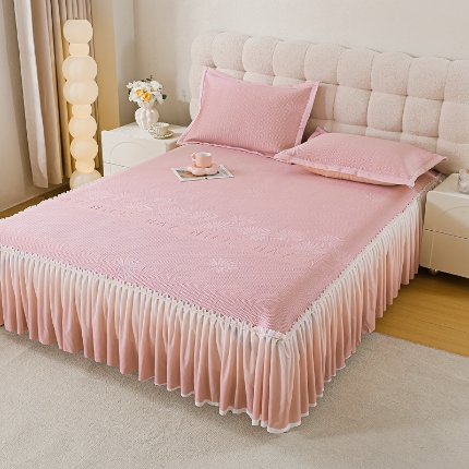 91家纺网 家纺一手货源 找家纺 （总） 2025新款复合三明治公主仙女风PE凉感凉豆豆床裙凉席三件套