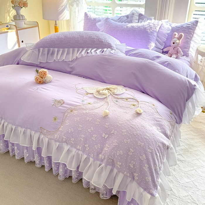 91家纺网 家纺一手货源 找家纺 苏米娜家纺2025春夏新品韩版甜美公主风超柔水洗棉床盖四件套刺绣针织棉双层纱纯棉棉麻全棉少女心夹棉床裙款夏被款床盖四件套 幻蝶-梦幻紫 