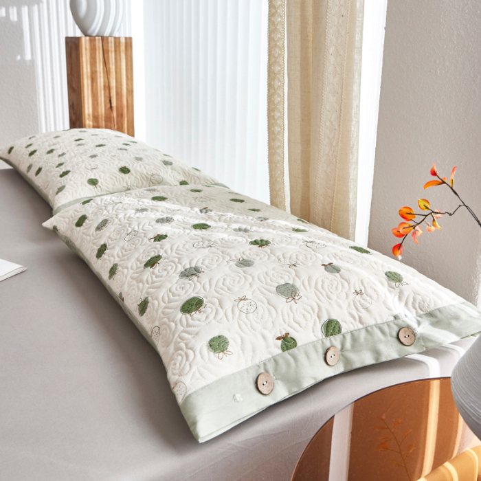 91家纺网 家纺一手货源 找家纺 （总）爱港家纺 2025新款全棉绗缝夹棉双面枕套 枕头套 四季款 隔汗隔脏