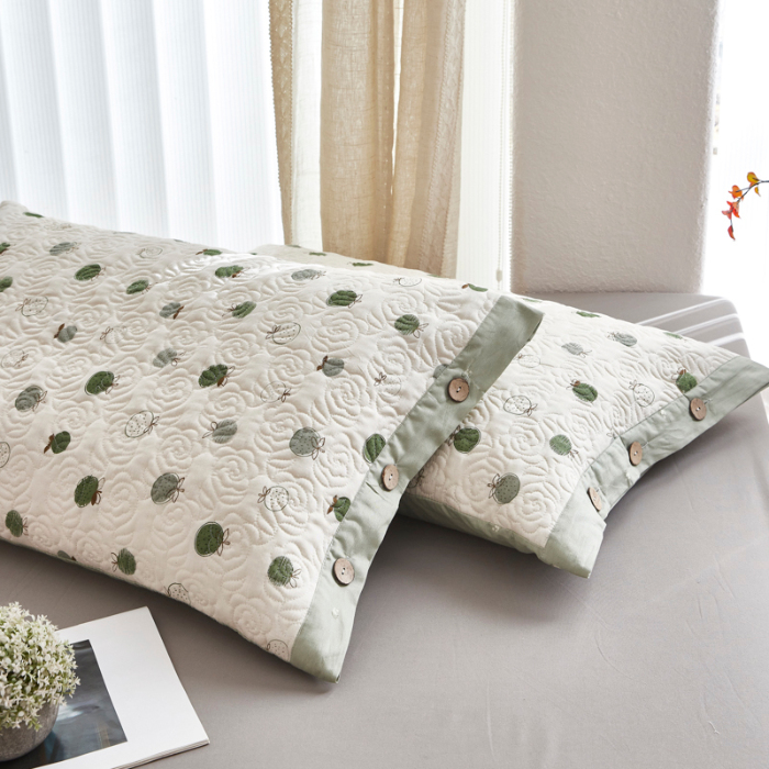 91家纺网 家纺一手货源 找家纺 （总）爱港家纺 2025新款全棉绗缝夹棉双面枕套 枕头套 四季款 隔汗隔脏