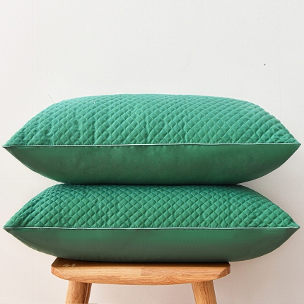 91家纺网 家纺一手货源 找家纺 兴丝露枕芯 小方格夹棉绗绣枕 羽丝枕 羽丝绒枕芯 舒适枕 中高枕成人枕头