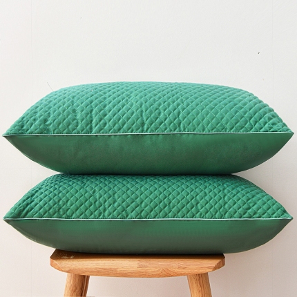 91家纺网 家纺一手货源 找家纺 兴丝露枕芯 小方格夹棉绗绣枕 羽丝枕 羽丝绒枕芯 舒适枕 中高枕成人枕头