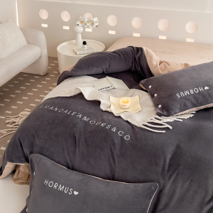 91家纺网 家纺一手货源 找家纺 梵星摄影  简约绒类拍摄赏析