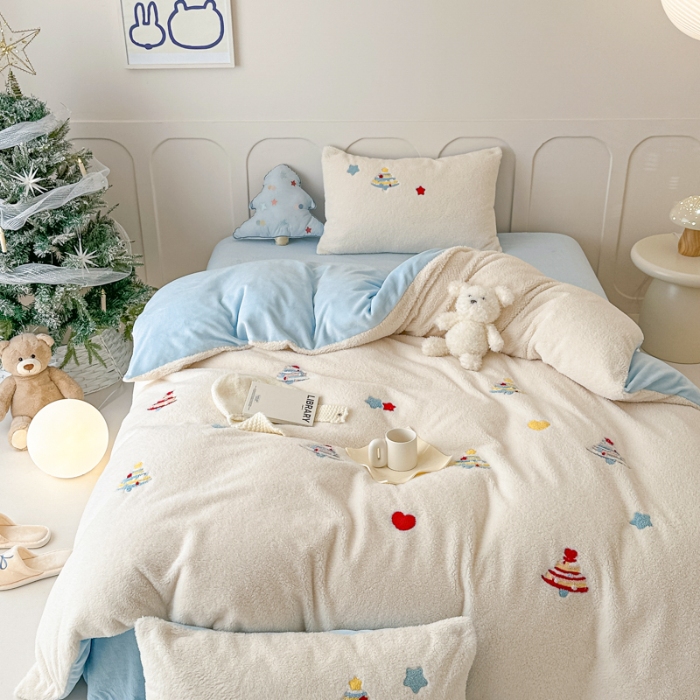 91家纺网 家纺一手货源 找家纺 梵星摄影  卡通绒类套件拍摄赏析