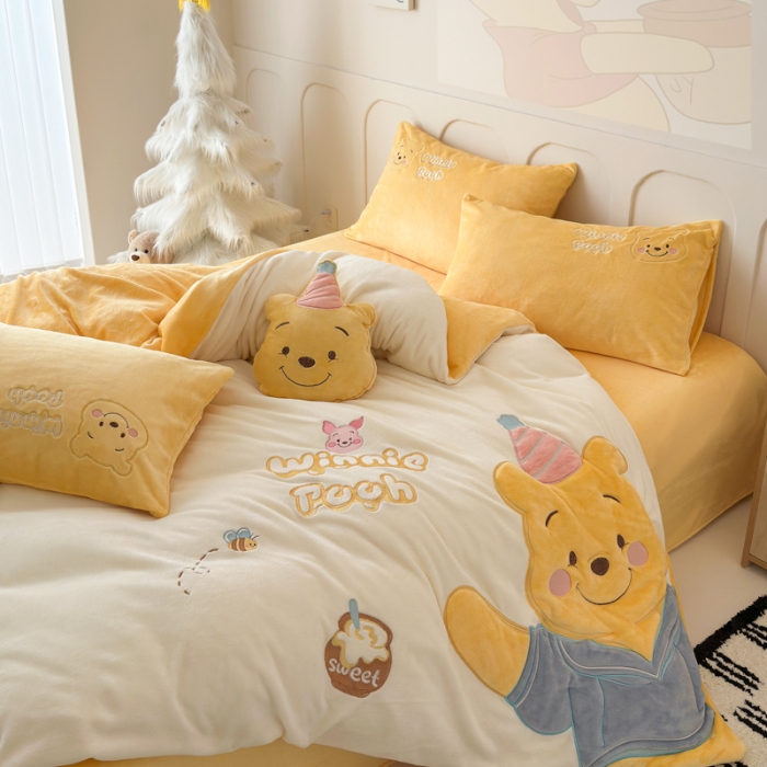 91家纺网 家纺一手货源 找家纺 梵星摄影  卡通绒类套件拍摄赏析