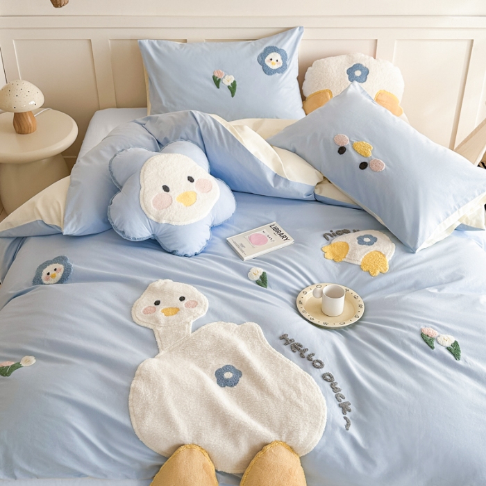 91家纺网 家纺一手货源 找家纺 梵星摄影  卡通贴布绣套件拍摄样片