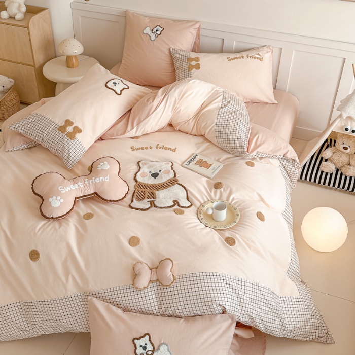 91家纺网 家纺一手货源 找家纺 梵星摄影  卡通贴布绣套件拍摄样片