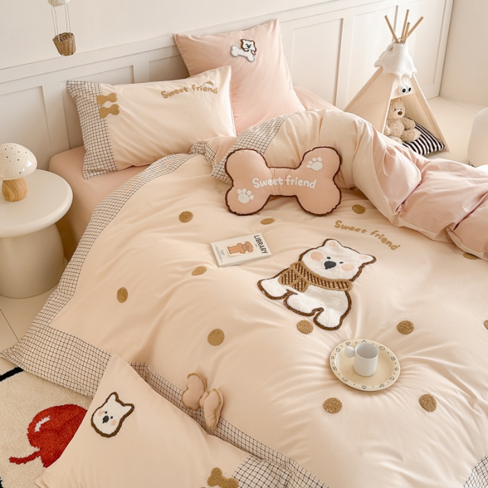 91家纺网 家纺一手货源 找家纺 梵星摄影  卡通贴布绣套件拍摄样片