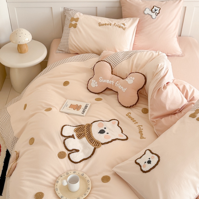 91家纺网 家纺一手货源 找家纺 梵星摄影  卡通贴布绣套件拍摄样片