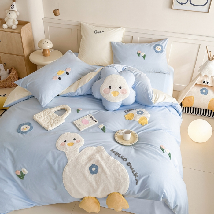 91家纺网 家纺一手货源 找家纺 梵星摄影  卡通贴布绣套件拍摄样片