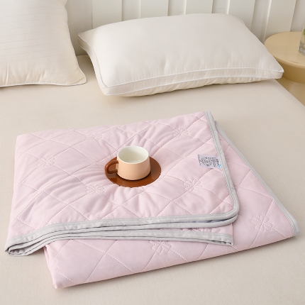 91家纺网 家纺一手货源 找家纺 （总）眠多宝 2025新款冰激凌凉感丝纯色夏被被子被芯（跨境电商）