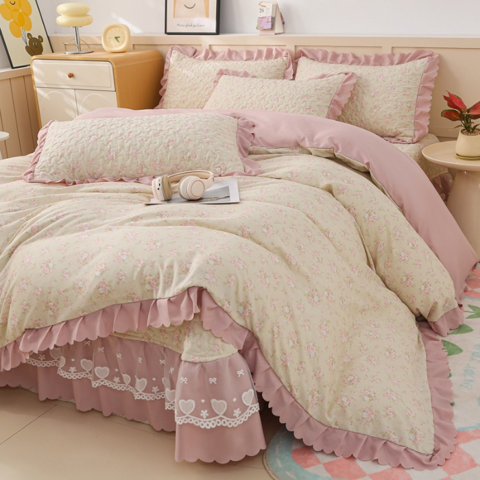 91家纺网 家纺一手货源 找家纺 2025新款针织棉双层纱床盖四件套蕾丝床盖三件套夏被床盖四件套 云山沐晚