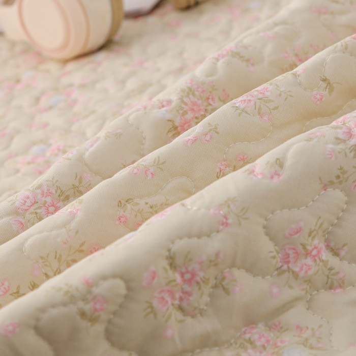 91家纺网 家纺一手货源 找家纺 2025新款针织棉双层纱床盖四件套蕾丝床盖三件套夏被床盖四件套 云山沐晚