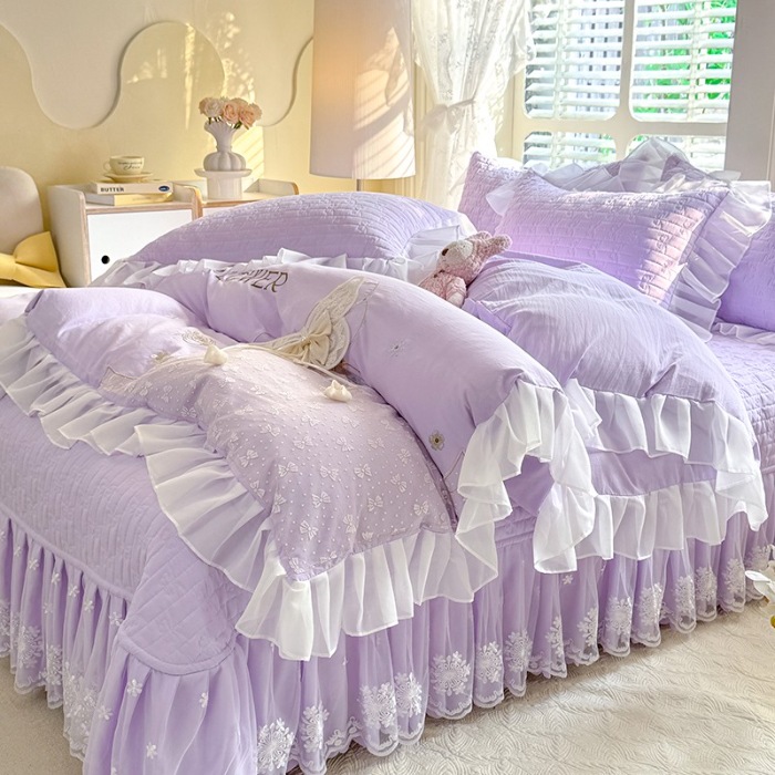 91家纺网 家纺一手货源 找家纺 苏米娜家纺2025春夏新品韩版甜美公主风全棉双层纱水洗棉床盖四件套刺绣针织棉双层纱纯棉棉麻全棉少女心夹棉床裙款夏被款床盖四件套 幻蝶-梦幻紫