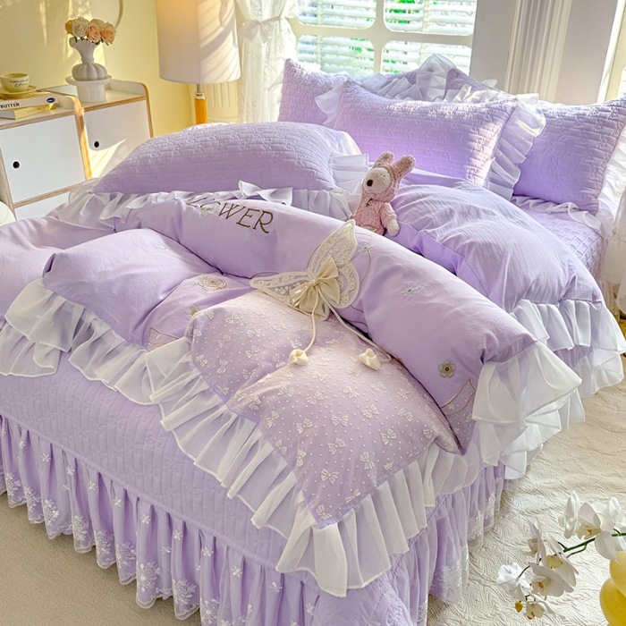 91家纺网 家纺一手货源 找家纺 苏米娜家纺2025春夏新品韩版甜美公主风全棉双层纱水洗棉床盖四件套刺绣针织棉双层纱纯棉棉麻全棉少女心夹棉床裙款夏被款床盖四件套 幻蝶-梦幻紫
