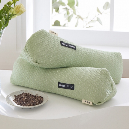 91家纺网 家纺一手货源 找家纺 （总）2025新款 冰丝甜荞麦三角枕头全荞麦护颈按摩学生成人枕芯