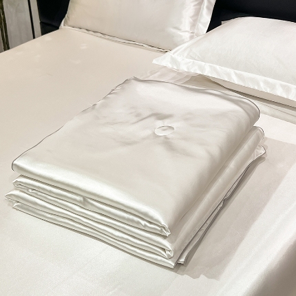 91家纺网 家纺一手货源 找家纺 （总）经年 2025夏季新款丝绸真丝手感水洗真丝天丝夏被夏凉被空调被四件套