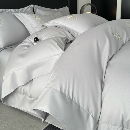 91家纺网 家纺一手货源 找家纺 （总）（控价）2025新款 专版花型 高克重A类 全棉长绒棉满屏重工刺绣四件套-铃兰物语