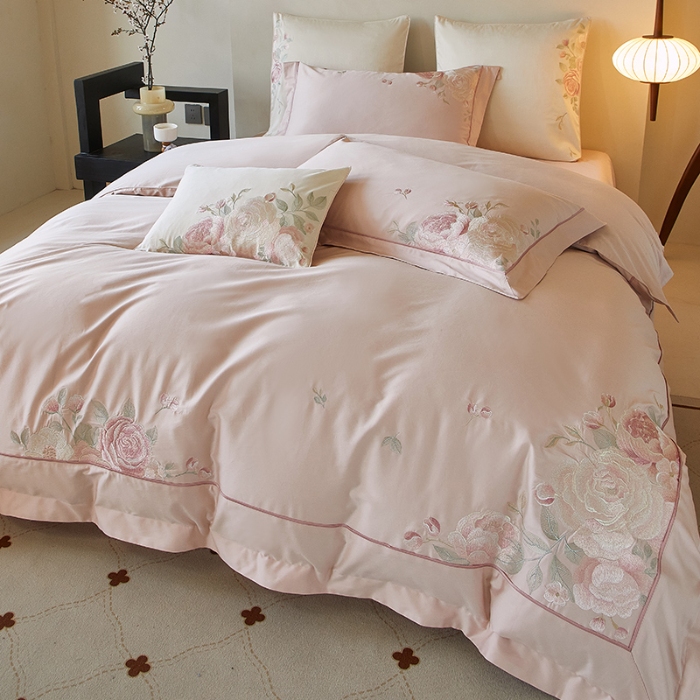 91家纺网 家纺一手货源 找家纺 【2025】50支50S长绒棉刺绣四件套新中式工艺款 温馨满园粉玉 控价478-498元