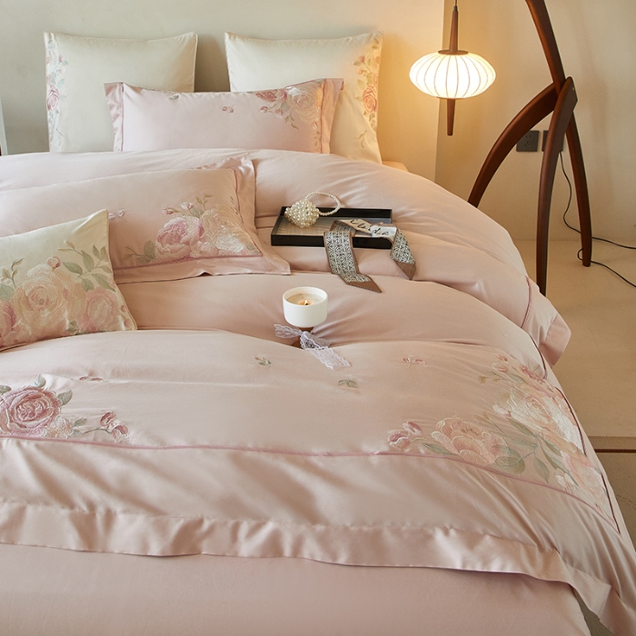 91家纺网 家纺一手货源 找家纺 【2025】50支50S长绒棉刺绣四件套新中式工艺款 温馨满园粉玉 控价478-498元