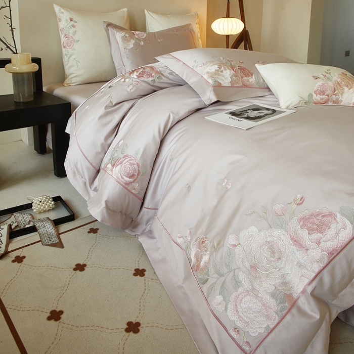 91家纺网 家纺一手货源 找家纺 【2025】50支50S长绒棉刺绣四件套新中式工艺款 温馨满园芋紫 控价478-498元