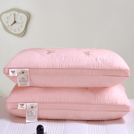 91家纺网 家纺一手货源 找家纺 （总）兴丝露枕芯 全棉刺绣羽丝枕 枕芯 蝴蝶枕 立体双边枕 全棉枕芯 成人枕头