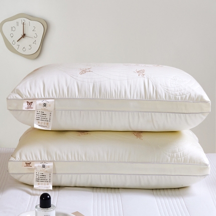 91家纺网 家纺一手货源 找家纺 （总）兴丝露枕芯 全棉刺绣羽丝枕 枕芯 蝴蝶枕 立体双边枕 全棉枕芯 成人枕头