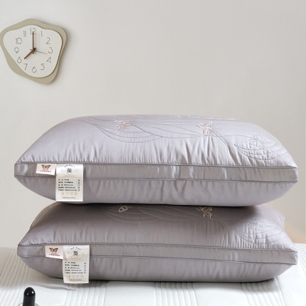 91家纺网 家纺一手货源 找家纺 （总）兴丝露枕芯 全棉刺绣羽丝枕 枕芯 蝴蝶枕 立体双边枕 全棉枕芯 成人枕头