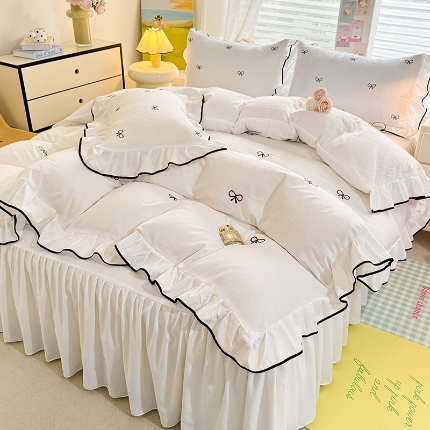 91家纺网 家纺一手货源 找家纺 （总）苏米娜家纺2025春夏新品韩版花边款水洗棉四件套A类母婴级针织双层纱蝴蝶结绣花纯棉全棉床裙款四件套小香风