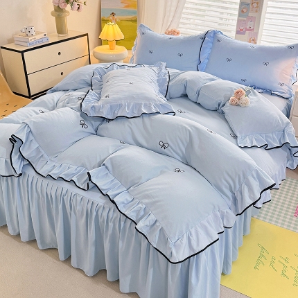 91家纺网 家纺一手货源 找家纺 （总）苏米娜家纺2025春夏新品韩版花边款水洗棉四件套A类母婴级针织双层纱蝴蝶结绣花纯棉全棉床裙款四件套小香风