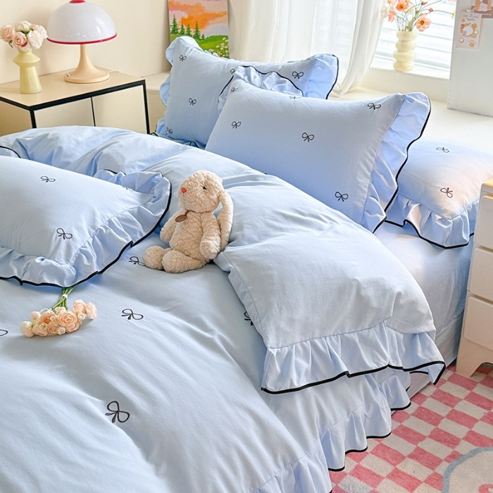 91家纺网 家纺一手货源 找家纺 苏米娜家纺2025春夏新品韩版花边款水洗棉四件套A类母婴级针织双层纱蝴蝶结绣花纯棉全棉床裙款四件套小香风 蝶儿飞飞-婴儿蓝