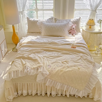 91家纺网 家纺一手货源 找家纺 （总）漫布云家纺2025春夏新品韩版甜美公主风全棉双层纱水洗棉床盖四件套刺绣针织棉双层纱纯棉棉麻全棉少女心夹棉床裙款夏被款床盖四件套